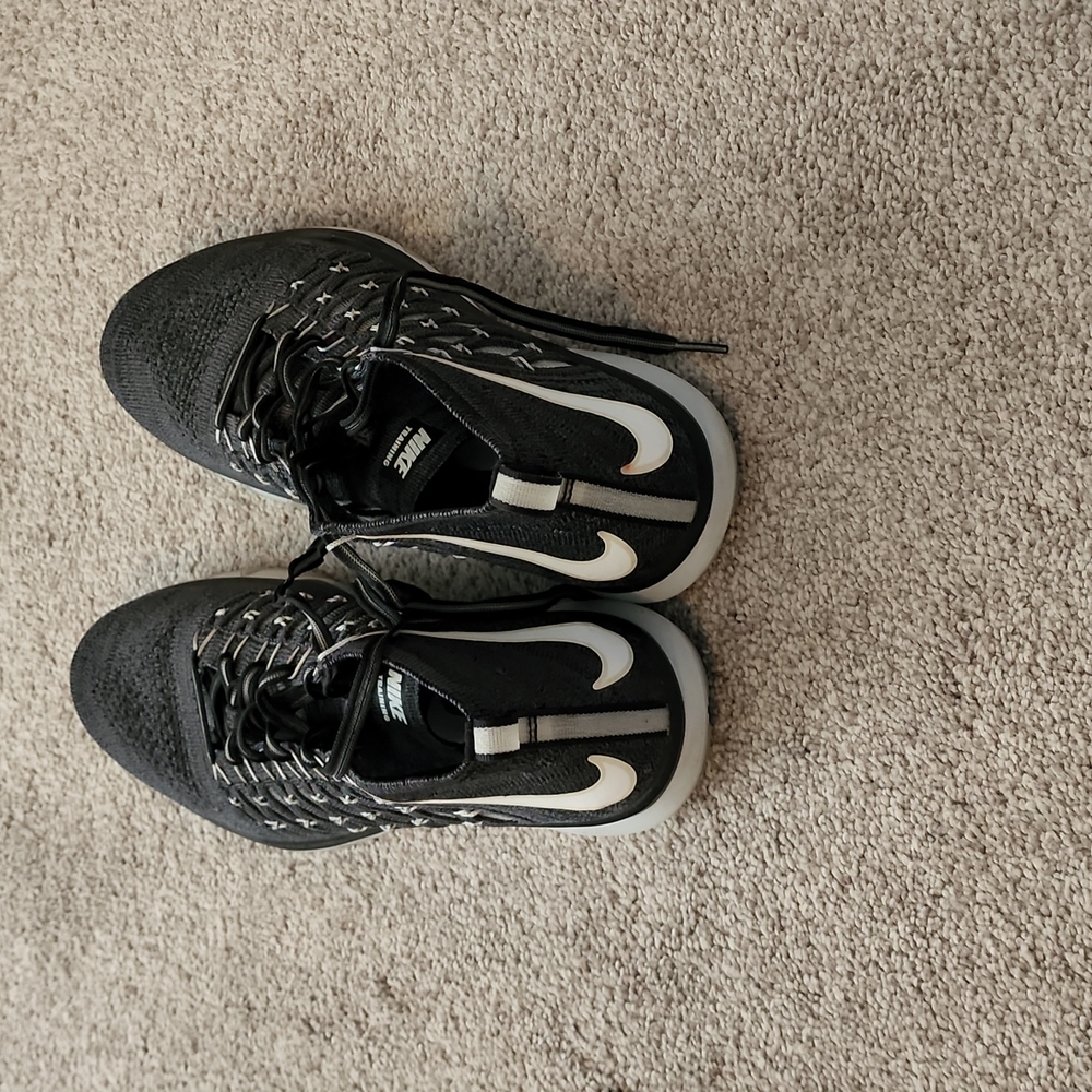 Nike flyknit trainers
